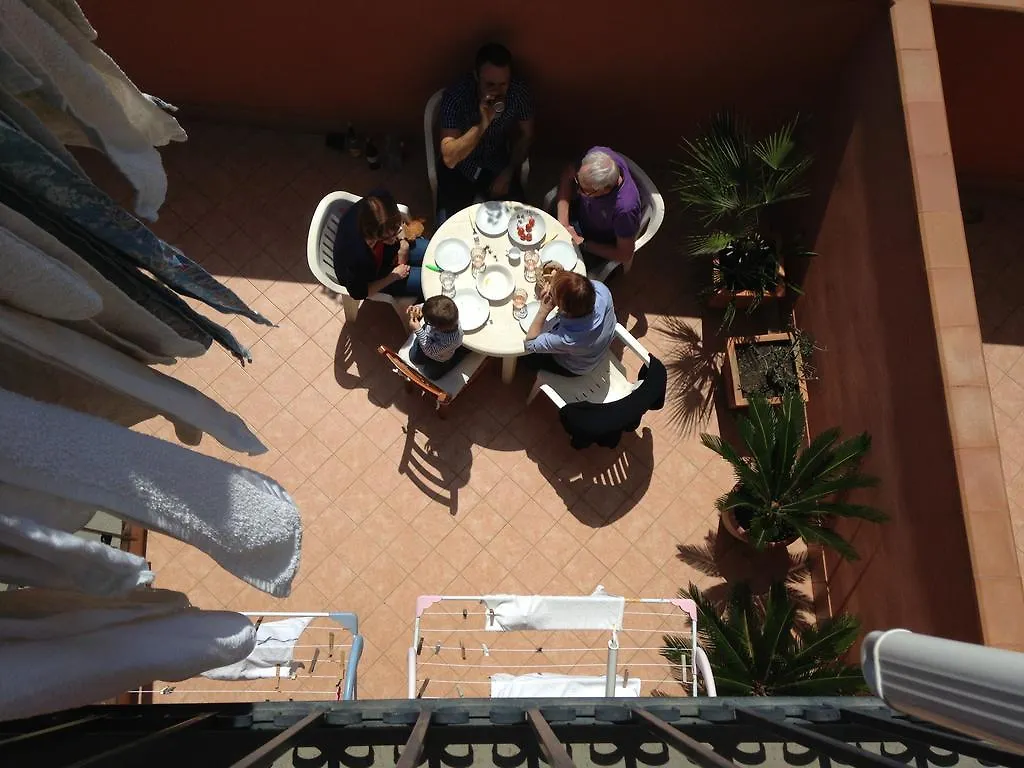 Adriana Casa Vacanze Mare Etna Sicilia أتشيريالي 0*,  إيطاليا